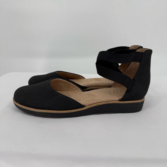 SOUL Naturalizer Intro Flat in a size 9 Black Closed Toe Sandal Comfort - Picture 4 of 10